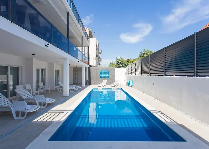 Room In Guest Room - All Saints Suites Bb Kastela - Double Room Kastel Stafilic photo