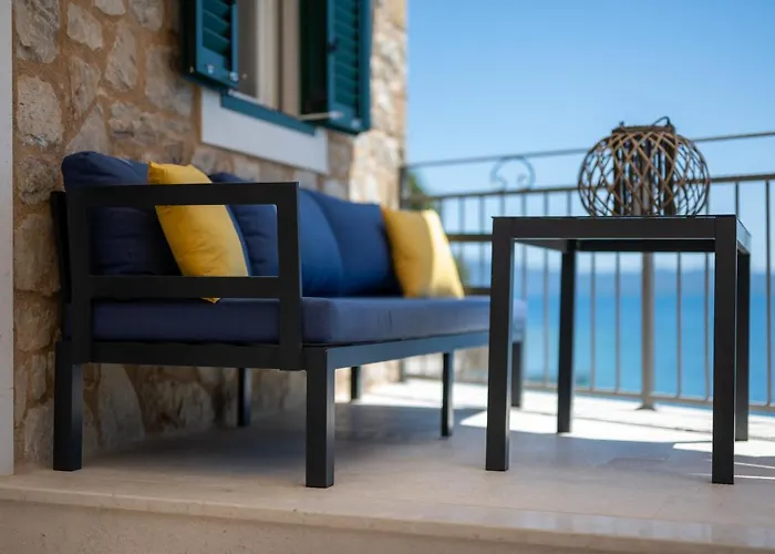 Seaside Cottage Maslina Gdinj zdjęcie