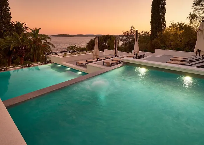 Hotel Moeesy, Blue & Green Oasis Hvar Town photo