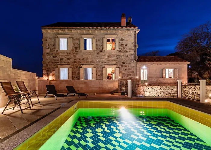 صورة Apartments And Rooms With A Swimming Pool Sumartin, Brac - 13483