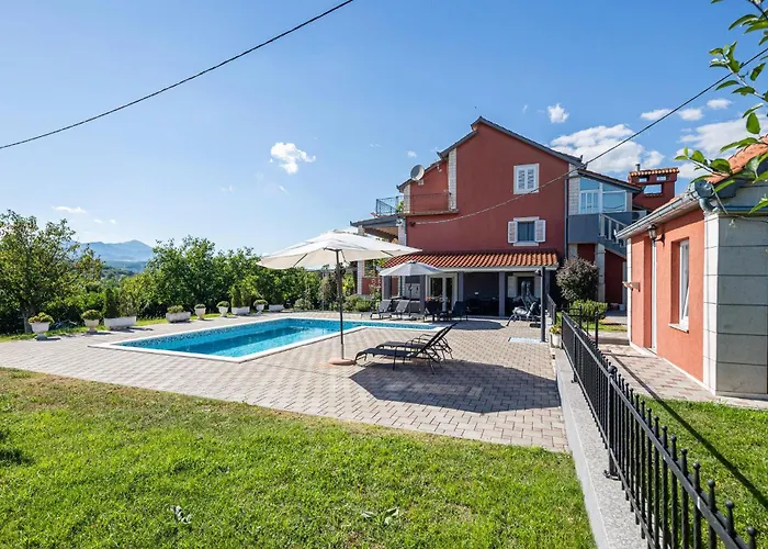 foto di 2 Bedroom Lovely Apartment In Citluk