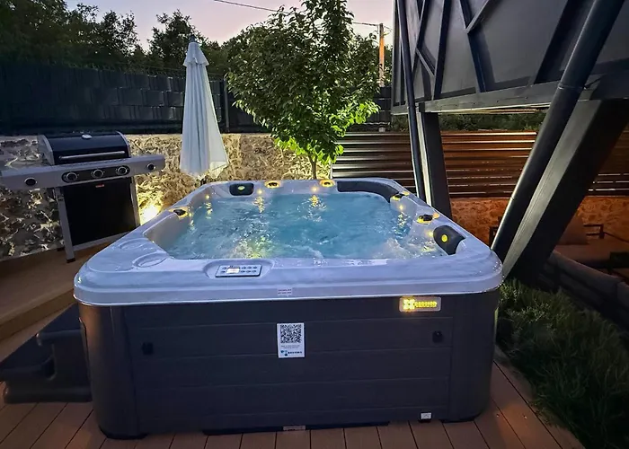 صورة Luxurious Home In Biorine