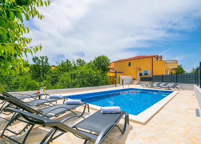 Villa Mile-With Private Heated Pool Katuni képek